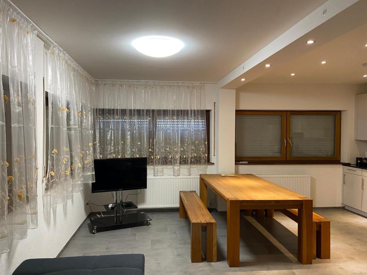 Gemuetliche Ferienwohnung Evieline In トートナウ エクステリア 写真
